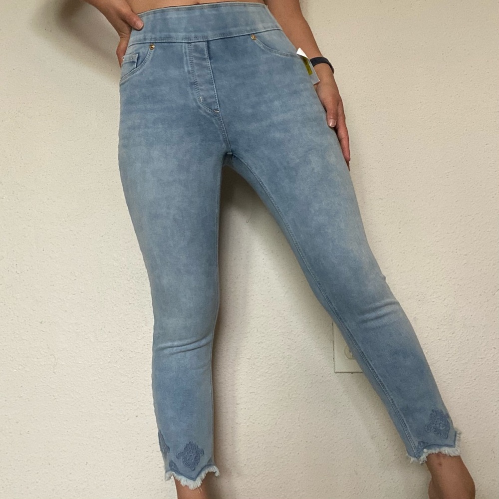 Luxe Denim Crop Skinny Jeans NWT